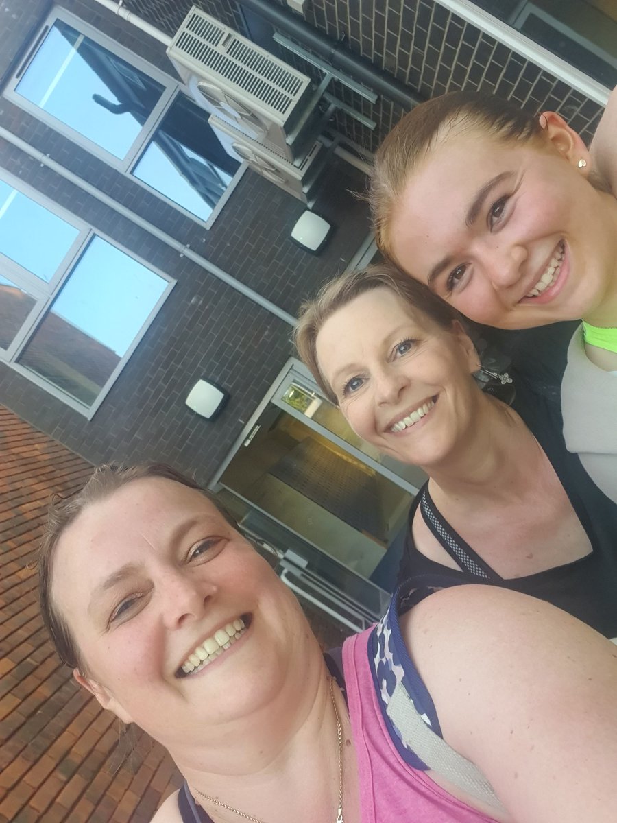 fjw2810's tweet photo. Not too many snakes today but always good to have a ladder in the bank ๐ @andreafralph #clubbercise #wellbeing #workout #family https://t.co/1LnFEPjKxA