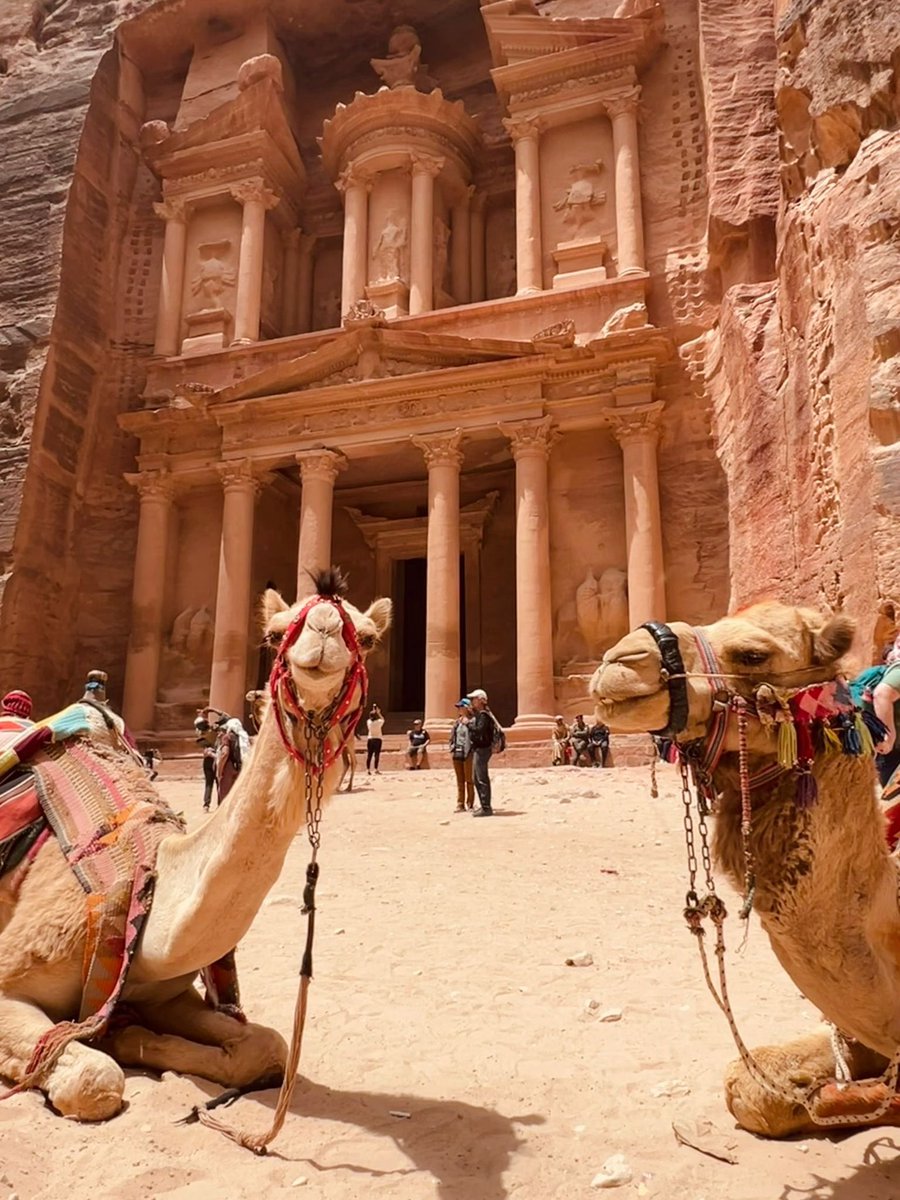 🥰 Magnifique photo de notre groupe en Jordanie 🇯🇴