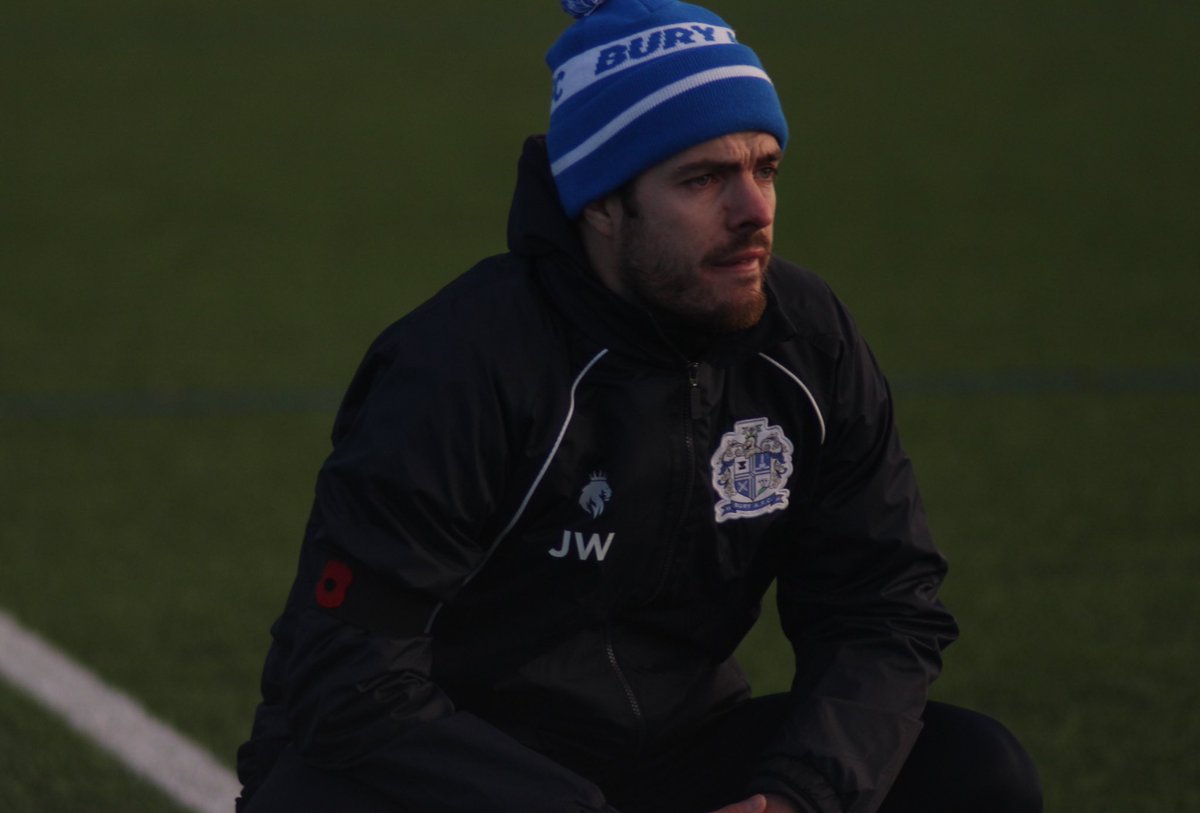 If any clubs are seeking a new manager or anybody knows of any opportunities in the North West drop me a message. 

Time to get back on the grass!

⚽️🧠📝

Any retweets appreciated.