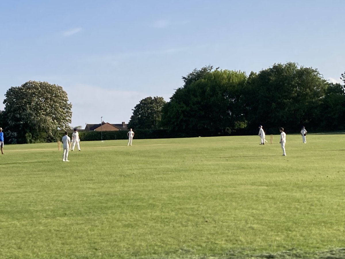 D_Wallace1714's tweet image. What better to see on a lovely evening than our open spaces being fully utilised by the younger generation, cricket, gyms, pump track, skate bowl and play area all being used. 
#communityactivity
⁦@BuntingfordTC⁩ ⁦@EastHerts⁩ ⁦@hertscc⁩