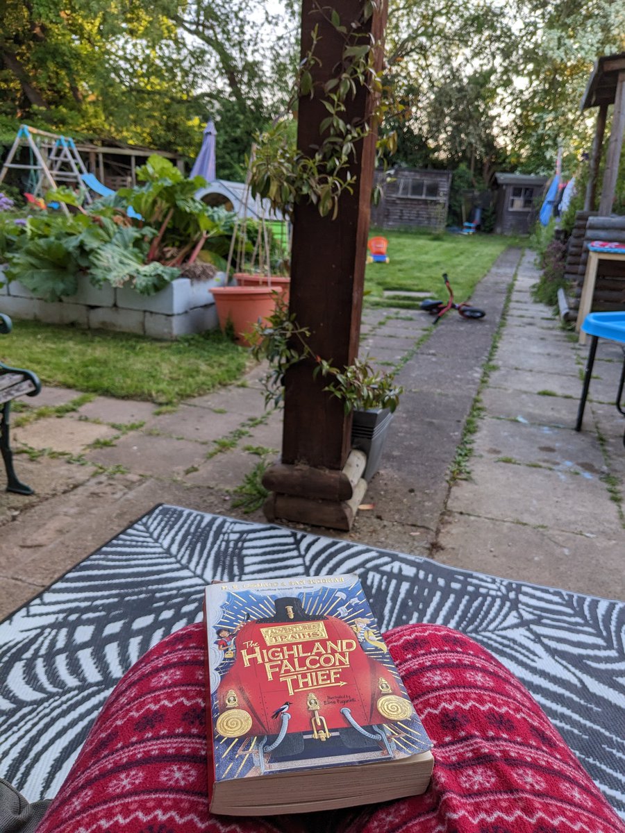 PrimaryEvans's tweet photo. Perfect spot to finish this beauty 😍 5 chapters to go! @MGLnrd #year4 #teacherreader #readingforpleasure https://t.co/UNzN2Wj8Zb
