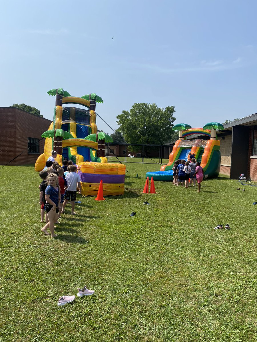 Cloud Springs Elementary tweet media