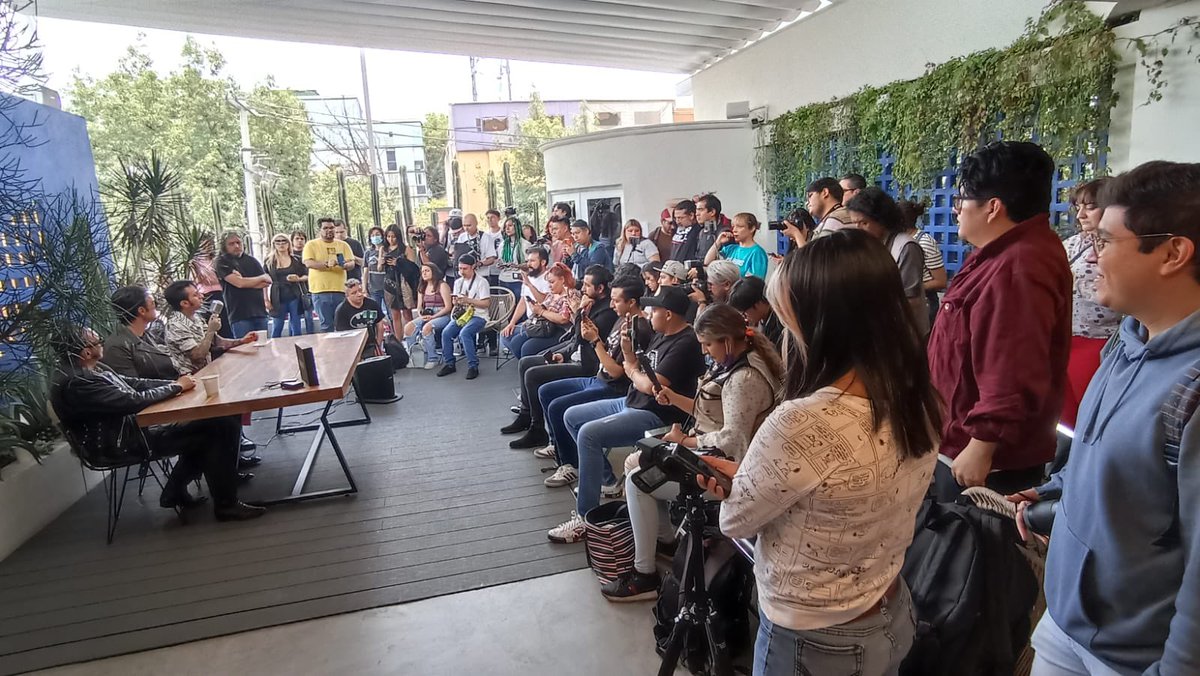 Aquí en la conferencia de prensa con <a href="/rebel_cats/">Rebel Cats</a> de “A Date With Elvis”
Este 23 de junio en <a href="/elcantoral_/">El Cantoral</a> 
<a href="/adidasMX/">adidas México</a>