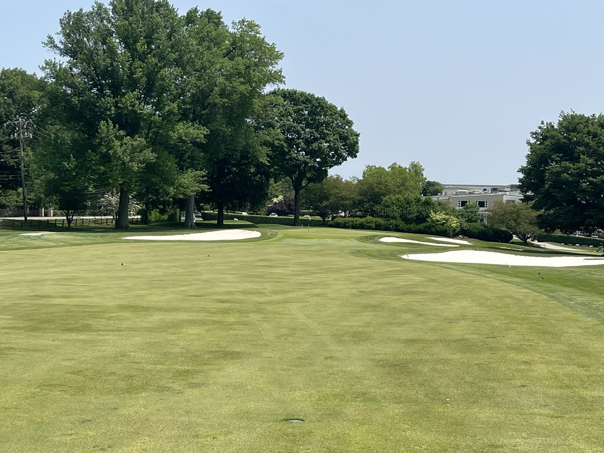 Bradhelcoski's tweet photo. Exciting new @ToroGolf #LSM #infinityhead system starting at Philadelphia CC ๐ด with @golf_water and Middletown Sprinkler. Iโd be remiss without mentioning @jimnagle_gca and @MottinGolf rounding out construction. #williamflynn @GAofPhilly https://t.co/YbHWI4Lg9o