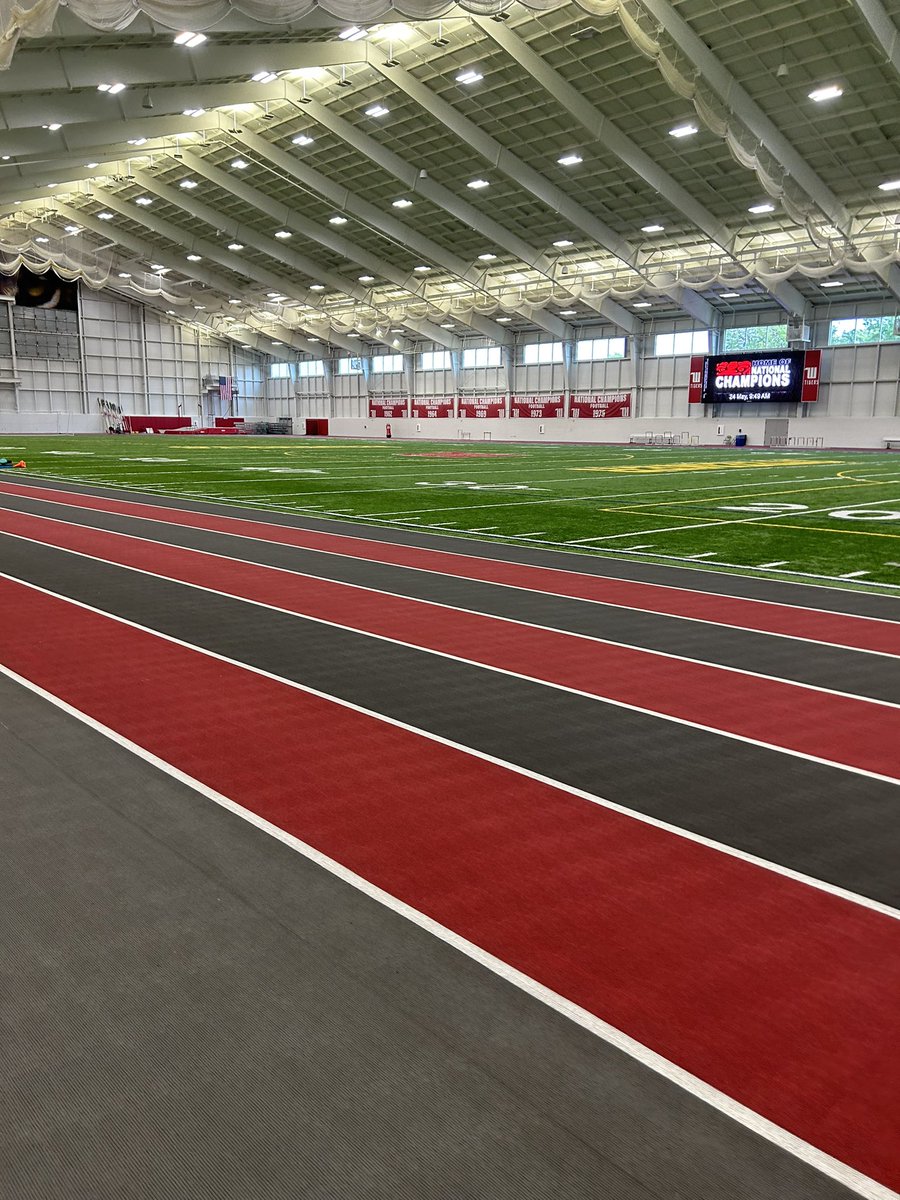 After a great visit today i’m blessed to receive my first offer from Wittenberg University!   Big thanks to <a href="/rocanthony_/">Rocky Zingale</a> <a href="/JimCollins_FB/">Jim Collins</a> <a href="/WittFootball/">Wittenberg Football</a> for the opportunity!