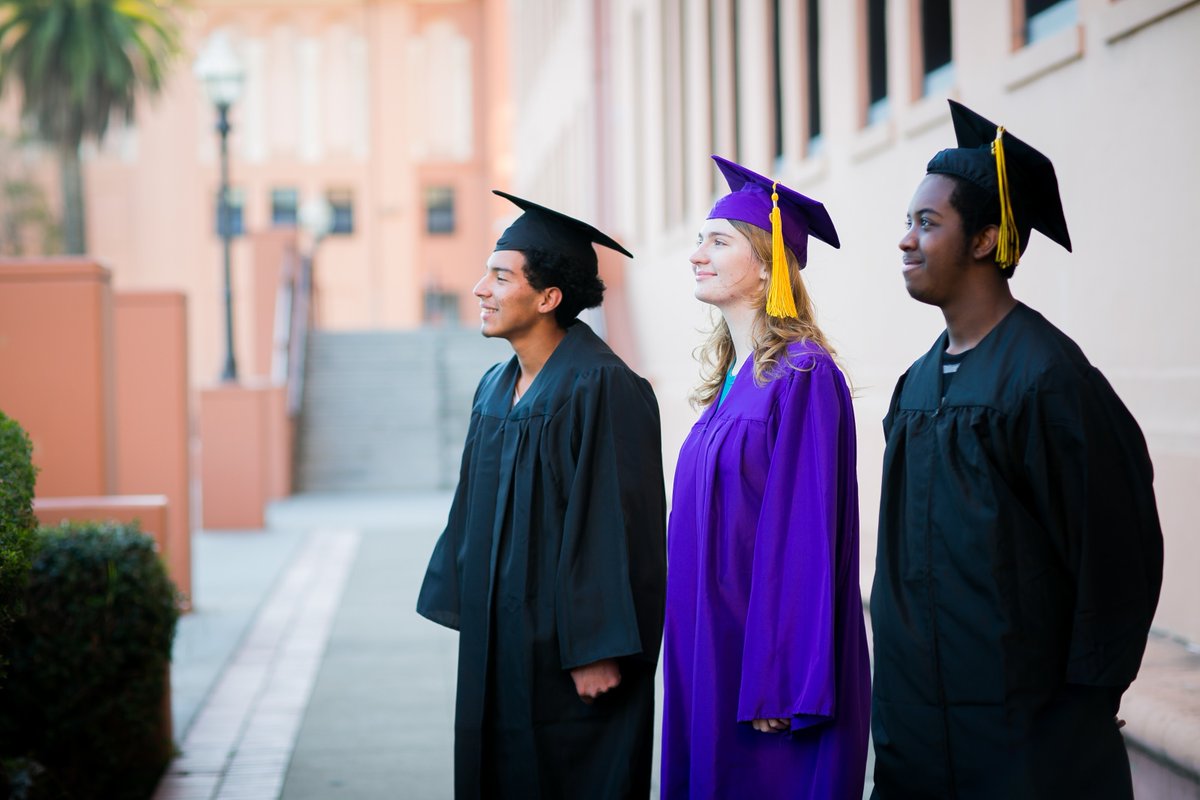 Congratulations to our 2023 SFUSD graduates! 🎓 Get the schedule and livestream links for all the graduation ceremonies this week: sfusd.edu/schools/2023-h… #SFUSDgrad