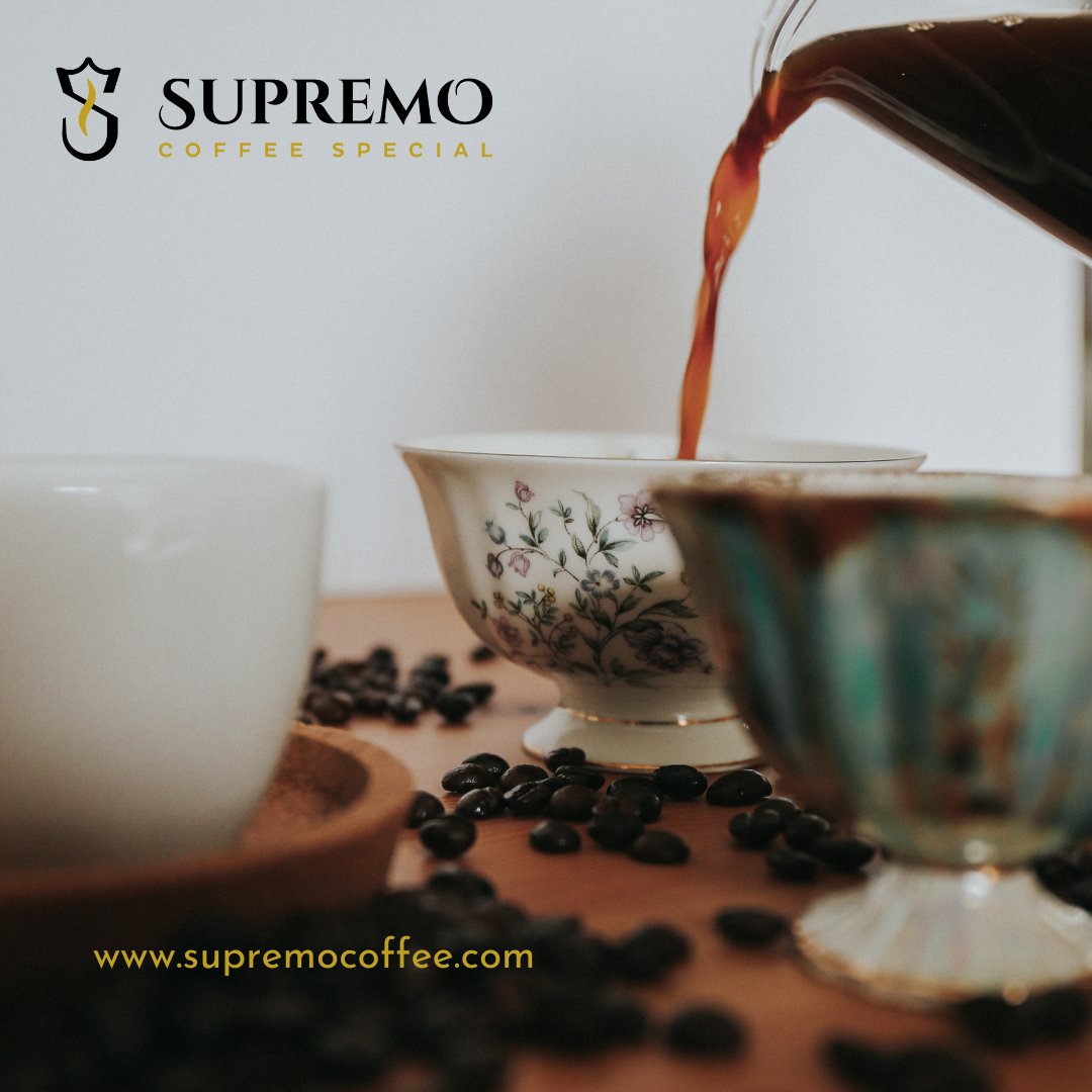 Hump day treat! Indulge in a delightful coffee moment paired with a dessert of your choice.
It's the perfect midweek pick-me-up! 😍☕️ #CoffeePairing #TreatYourself #supremocoffeespecial