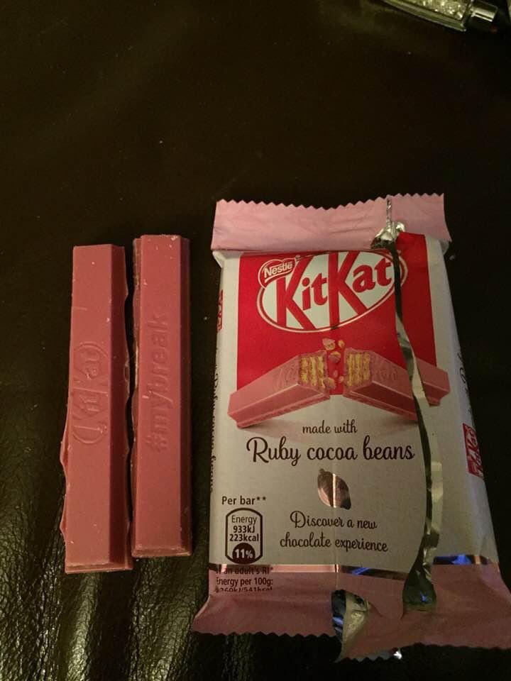 Treehugger71's tweet photo. @KITKAT this came up in my Facebook memories, they were lush, please bring them back! 😍🍫😍 https://t.co/Ihnz8WbIqj