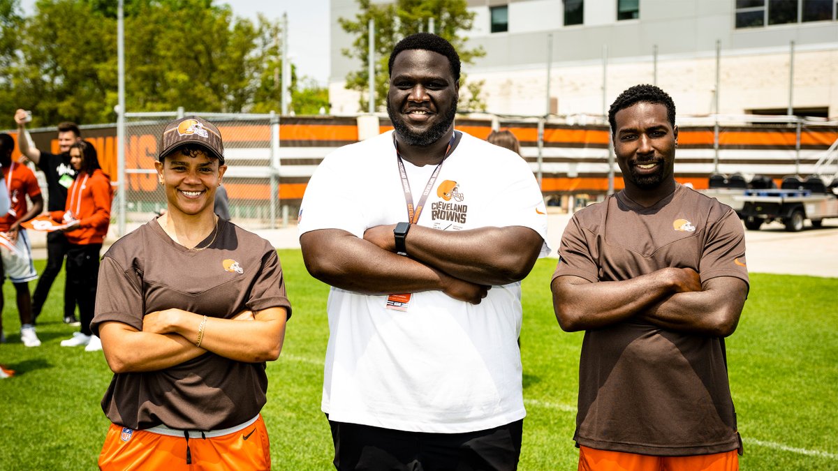 We're pleased to welcome 6 new Bill Walsh Coaching Interns to our coaching staff for the rest of our offseason program!

📰 » brow.nz/tugv
