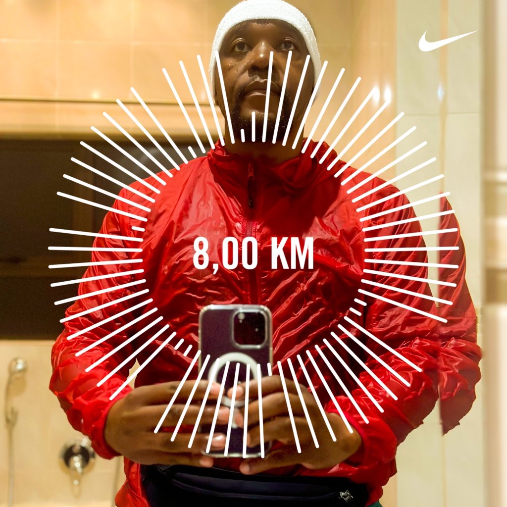 Midweek joy. Skontiri gang 🏃🏃🏃.
#IChoose2BActive
#RunningWithTumiSole #FetchYourBody2023 #RunWithModiegi #IPaintedMyRun #TrapnLos #90dayswithoutsugar 
#justdoit @Nike