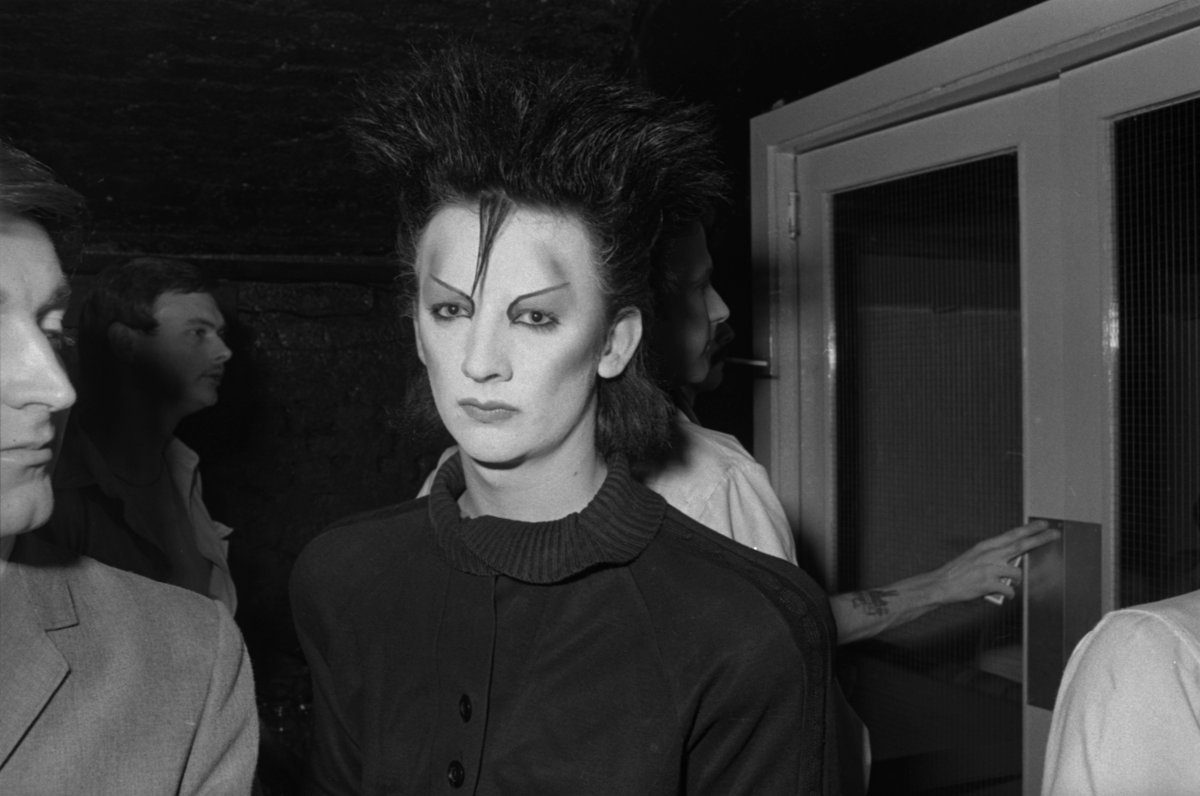 stefdickers's tweet photo. Glamorous attendees at the opening night of Heaven Nightclub, 14 December 1979. Captured beautifully by Robert Workman from his #archives @BishopsgateInst. Spot any familiar faces? https://t.co/gfjmRJcBKQ