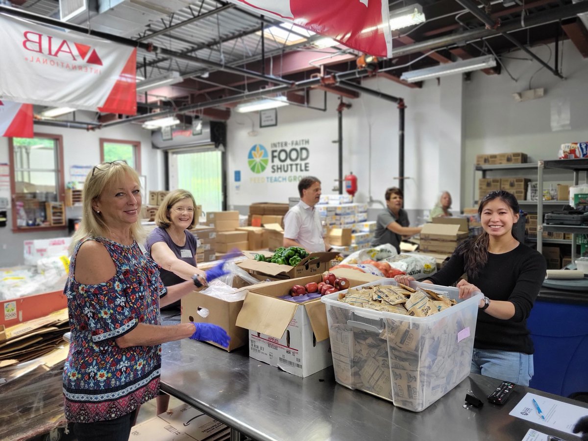 Our friends at North Raleigh UMC arrived to volunteer on May 17th with a gift of $20,000 for Grocery Bags for Seniors!  We are so grateful for a partnership that runs deeper with every grocery bag packed, and every food delivery to seniors experiencing hunger. #goodneighbors