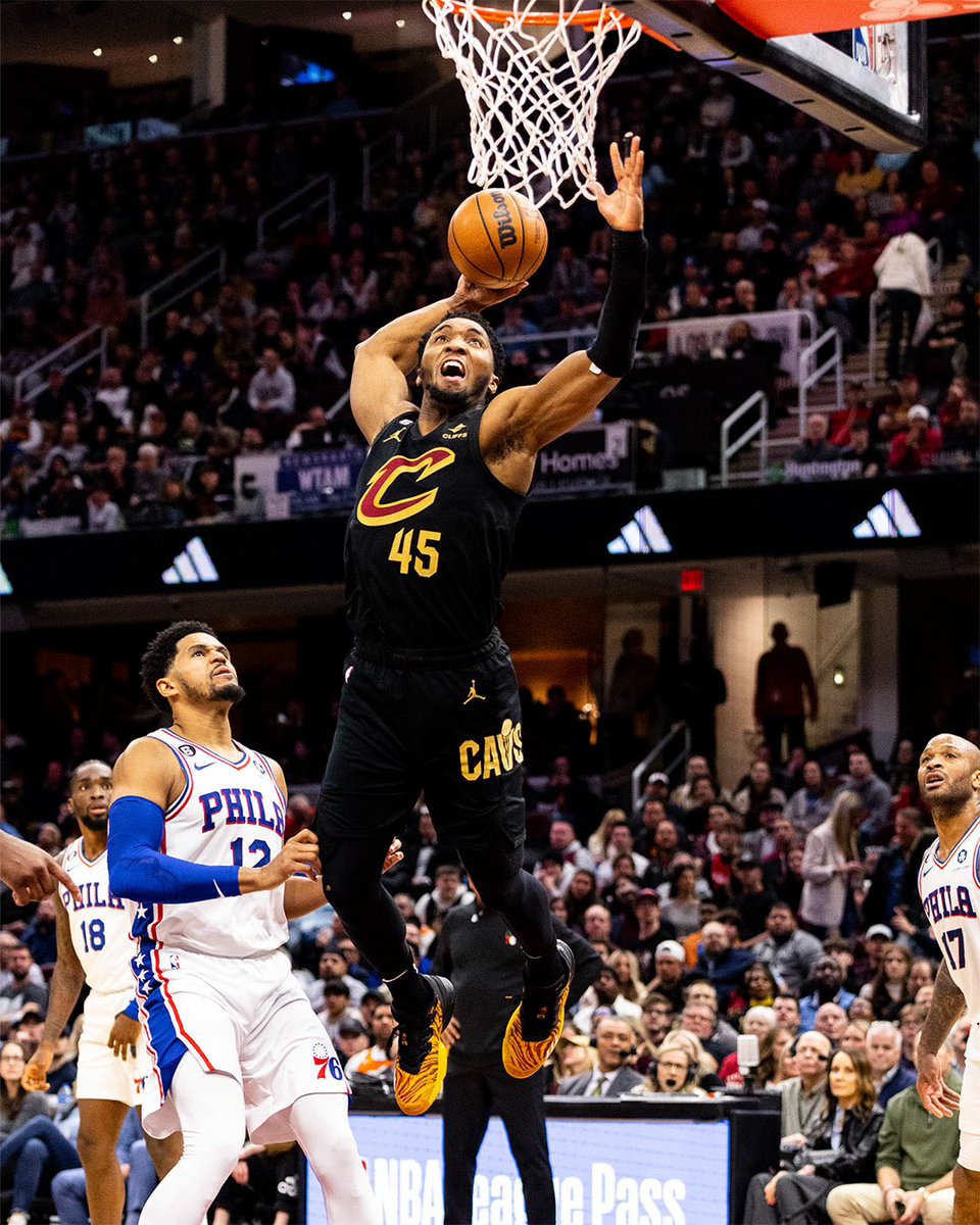 Leigh Bacho tweet media