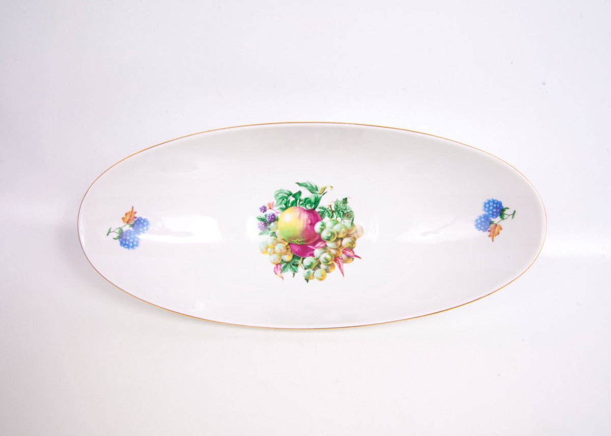vintagegalleria's tweet photo. Excited to share the latest addition to my #etsy shop: Vintage Naaman Israel Large Oblong Fruit Bowl | 13 Inch Porcelain Centerpiece | Fruit Design https://t.co/H6xCPDVsqE #fruitdesign #servingdish #footedconsole #oblongservingdish #fruitbowl #longservingdish #largeser https://t.co/z2bMYA3woP