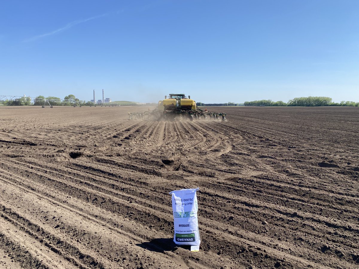 Going #fullseedahead with a Dyna-Gro soybean plot which was planted this weekend near Clear Lake and Becker, MN. #plant23
