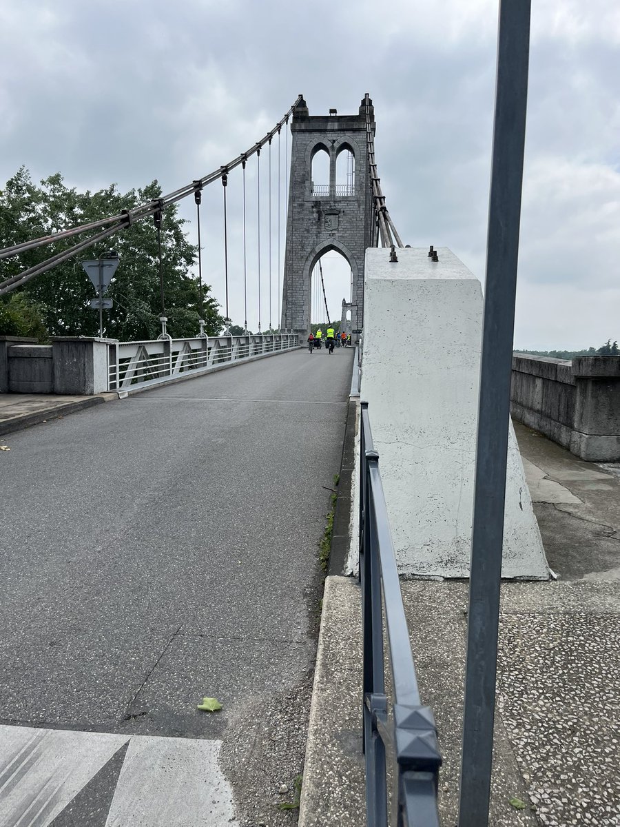 Nos écoles ardéchoises participent depuis lundi au p’tit tour à vélo à travers notre Voyage Itinérant à la Découverte de l’Ardèche à vélo. 
60km sur deux jours. Bravo les enfants !! @usepnationale @Prefet07 @Ardeche_07 @ThiAumage @HeleneInsel @Generation2024G @GenerationVelo