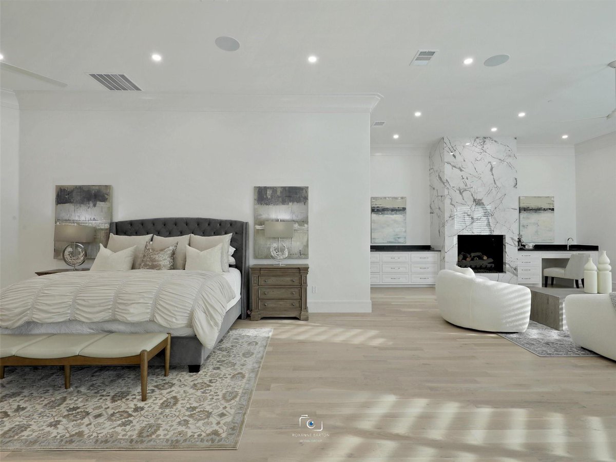 benwegmann's tweet image. It’s the living area in the primary bedroom for me 🤩