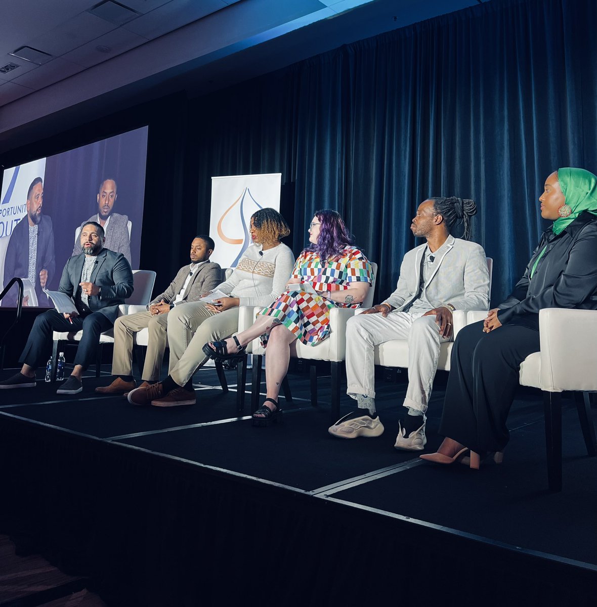 AspenFCS's tweet image. #OYF Convening closing plenary: Telling the OYF 10-Year Story of Outcomes: Improving Systems, Harnessing Narrative Power, &amp;amp; Sustaining Intergenerational Impact (2) featured the voices, vision, &amp;amp; wisdom of “yelders”, young adult partners of OYF who have grown up in the OY movement