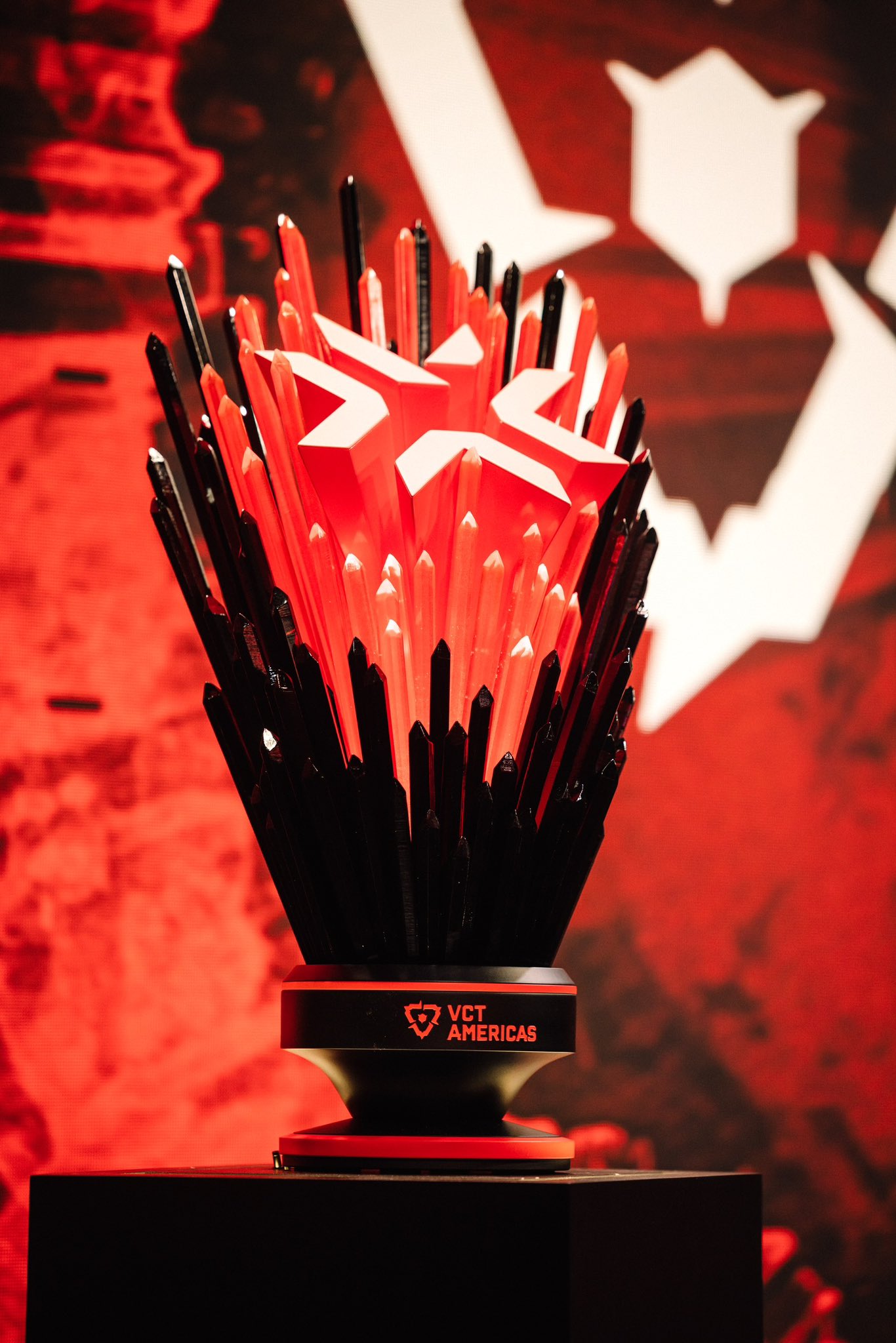 Riot Games revela troféu do VCT Américas Pichau Arena