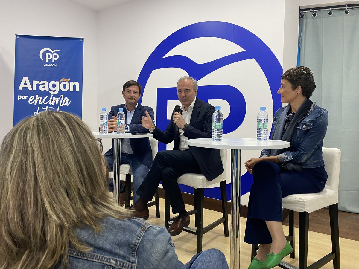 pparagon's tweet photo. 🔵 Que la lluvia no nos impida juntarnos. Trasladamos ‘A la Fresca en Calamocha’ al interior, pero igual de bien acompañados.
#AragonPorEncimaDeTodo
#VotaPP #VotaAzcon https://t.co/GAZ2S2YaMQ