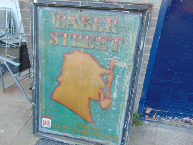 MewsAuctions's tweet image. Vintage Pub Sign
#vintage #pubsign #vintagepubsign #auctionhouse