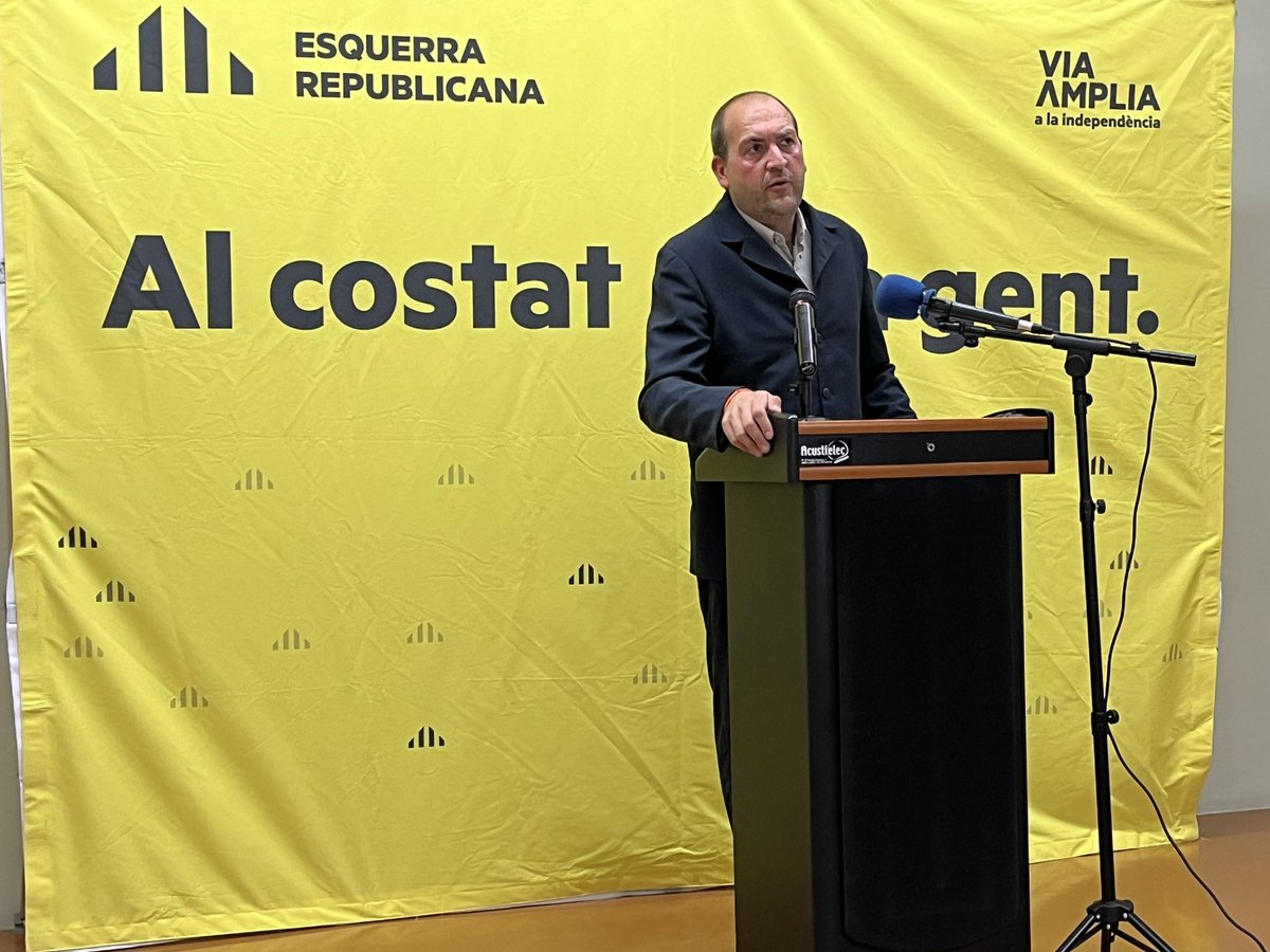 ercbaixpenedes's tweet photo. 🟡 Per primer cop, Esquerra republicana ha presentat el seu projecte i la llista encapçalada per Eduard Mateos, a #Bellvei acompanyat pel President d’@ercbaixpenedes , @dani_pernas  pel #28M.

✅ Des de Bellvei, i 12 municipis més seguim treballant per un #BaixPenedèsRepublicà. https://t.co/GEk9ZNKnxY