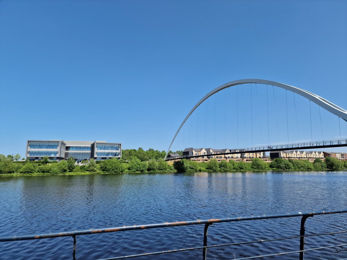 BentleysCoulby's tweet image. Fantastic #network walk around the #Tees for Northshore&apos;s @britainsmallbiz  #Netwalk event in partnership with @bt_uk. The weather was scorchio 🌞 Great to see @sophrebeccakyle @ResolutionComms @drakebookshop @ProjectEscapeUK @WeAreRiotUs @AbacusBean @louisegilbey @MissEmily_B