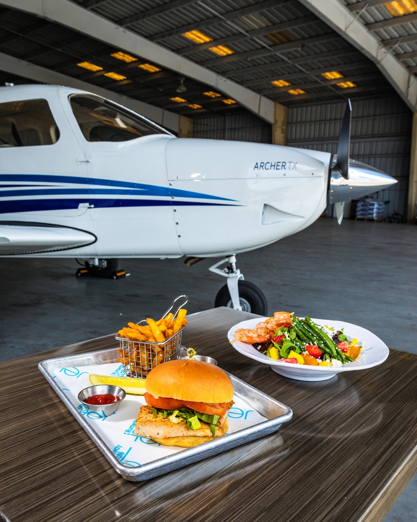 Let your tastebuds take flight on your lunch break ✈️ #SFL 

#JET #jetrunwaycafe #lunch #firstclass #aviation #plane #takeoff #pilot #fortlauderdale #banyan #tasty #foodie #nomnom #eeeeeats #flmageats #fxe #visitlauderdale #local