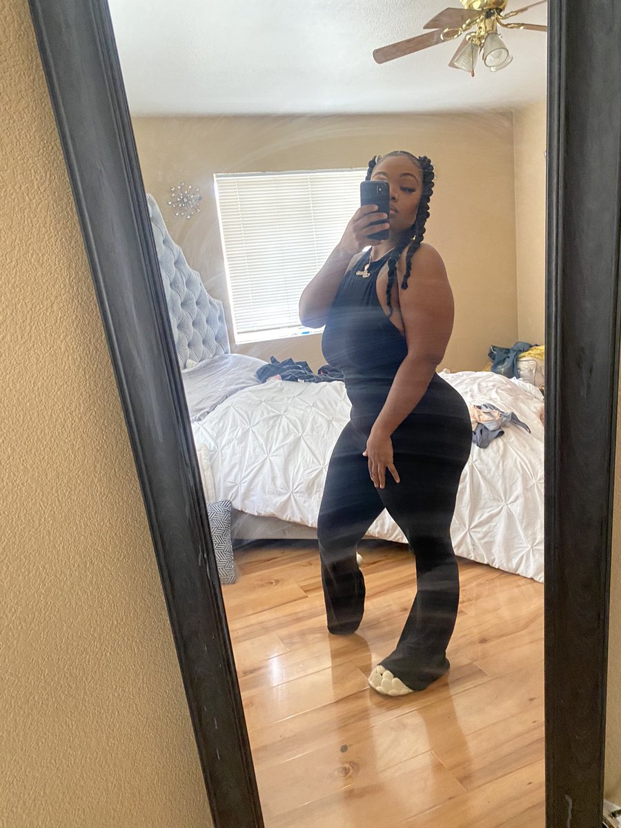 ChunkyyyOne's tweet photo. @WeSoUnderRated 2kids later😌 https://t.co/ERrJxgNvko