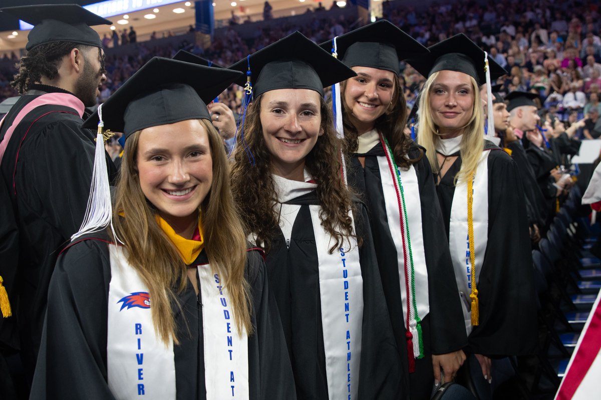 UMassLowell's tweet photo. Can we go back to last weekend?! Congrats again to the class of 2023! 🥳 #UML2023 https://t.co/sIPi8EoAWN