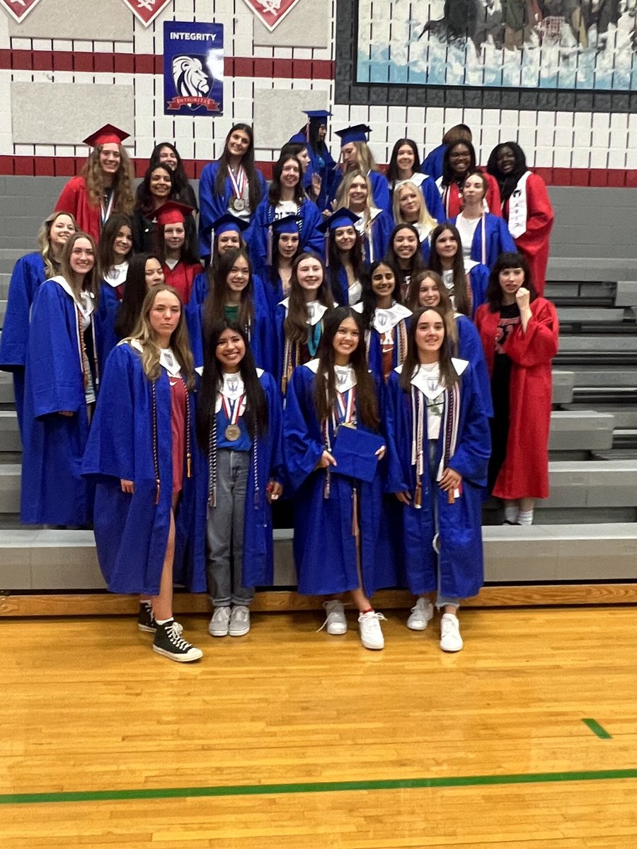 So excited to see all our former GMS athletes at the 2023 Senior Class Walk today. I love this group of kids so much and can’t believe how grown up they are!!  <a href="/GMSgirlsath/">GMS Girls Athletics</a> <a href="/SChippeaux/">Steve Chippeaux</a> @EricHil27592262 <a href="/GrapevineMiddle/">Grapevine Middle</a>