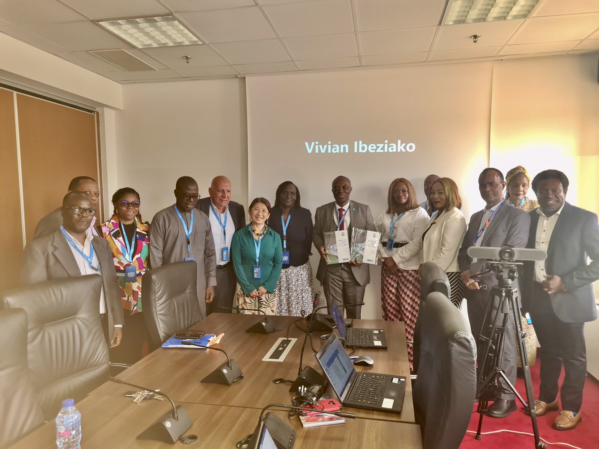 Today ⁦<a href="/ProfOsinbajo/">Prof. Yemi Osinbajo</a>⁩ presented the Presidential Health Reform Committee Report to HE ⁦<a href="/MBuhari/">Muhammadu Buhari</a>⁩ President of the Federal Republic of Nigeria. We celebrate our colleagues who supported the work of the Committee ahead of #SMO ⁦<a href="/WHONigeria/">WHO Nigeria</a>⁩