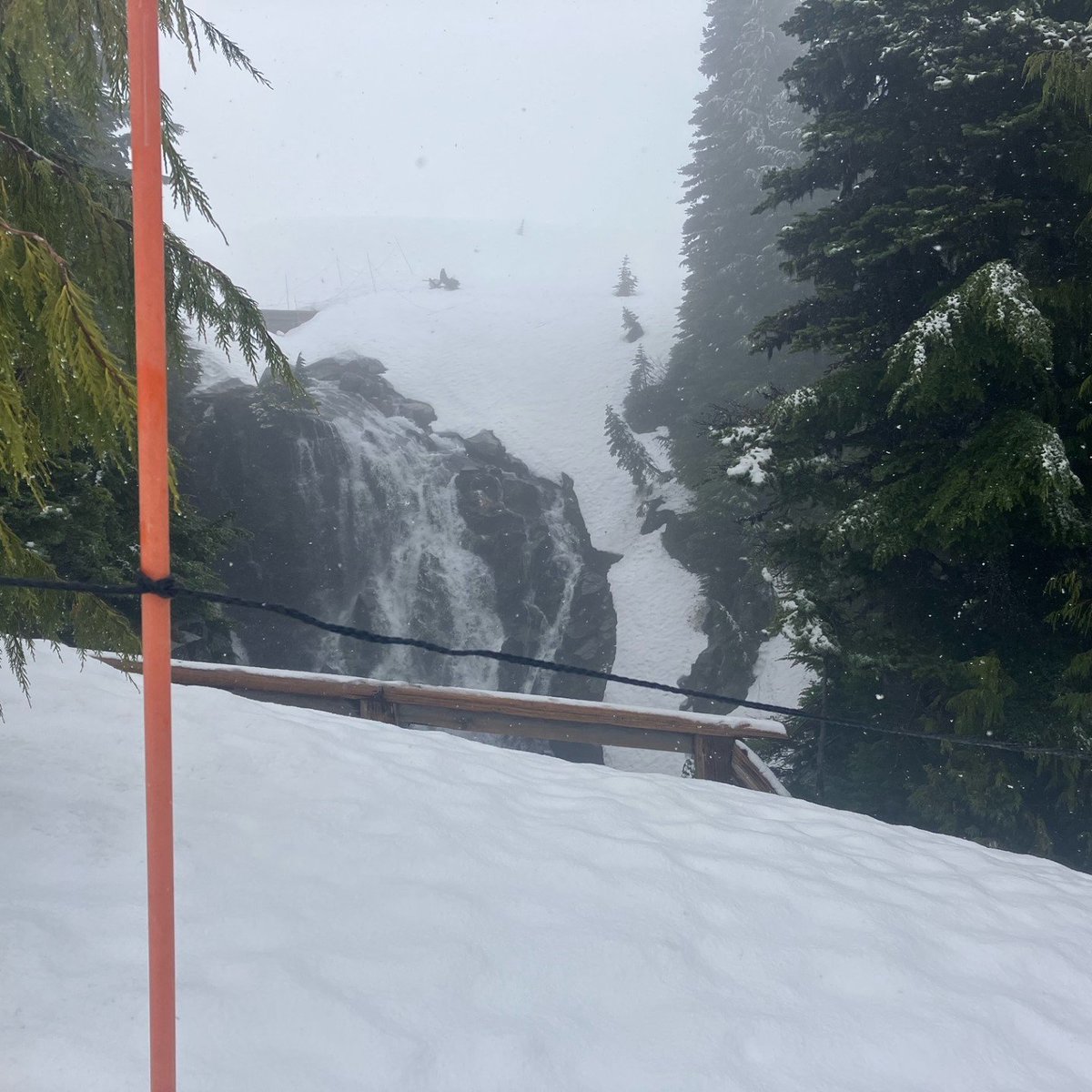 MountRainierNPS's tweet photo. Are you heading to Paradise or beyond for a hike or climb? This time of year, the melting snowpack creates unique hazards. Are you prepared to safely navigate snow bridges, cornices, and ice &amp; rock fall? Learn how to recognize and avoid spring hazards. https://t.co/qcW9TaLNgv -pw https://t.co/N2R9xteq5Z