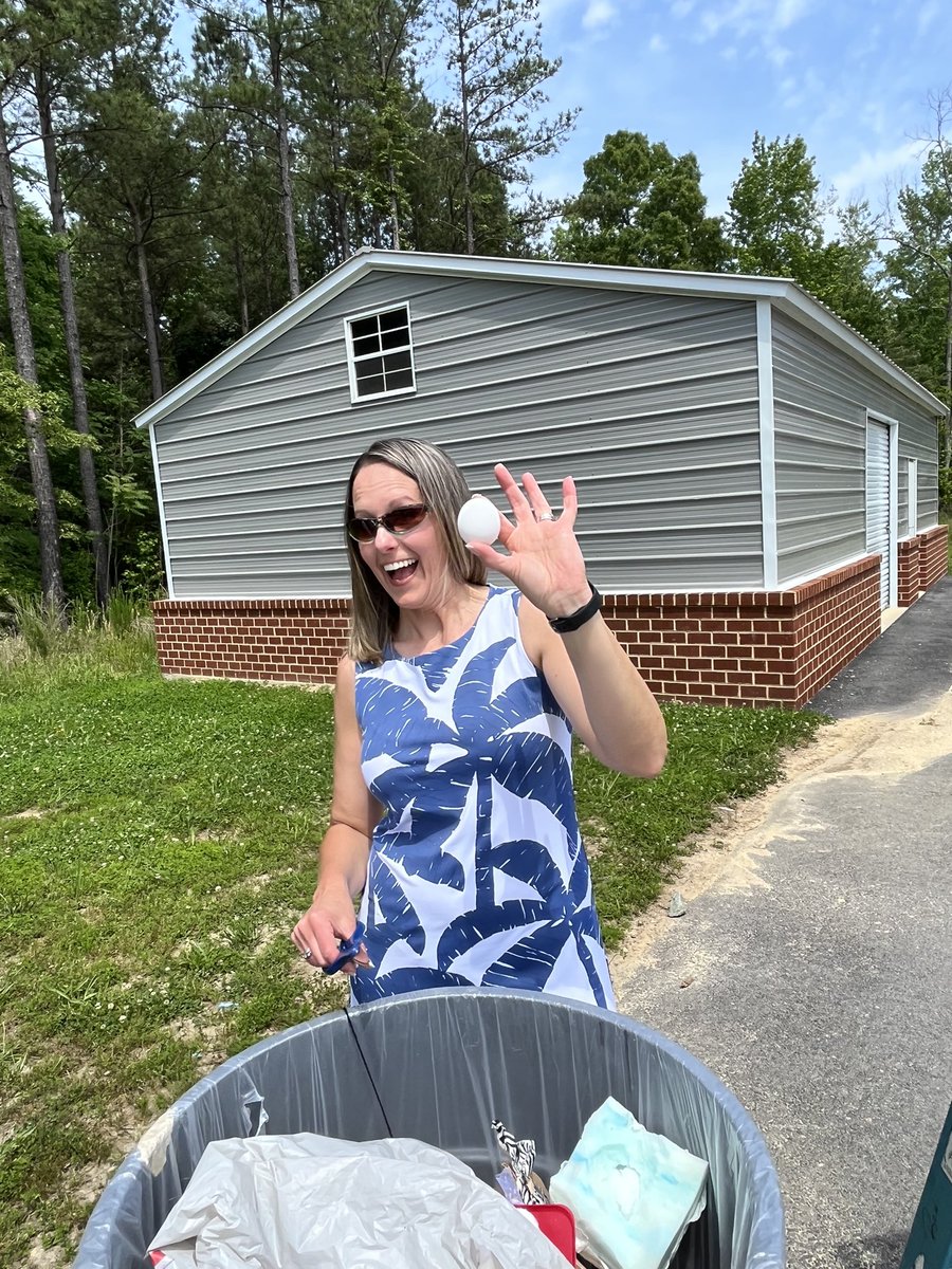 Portersposse's tweet photo. Egg Drop Day was a success! Only 3 eggs broke. #portersposse used great STEAM skills to build their contraptions. @OldHundredES https://t.co/Kv9Ks4LxOw
