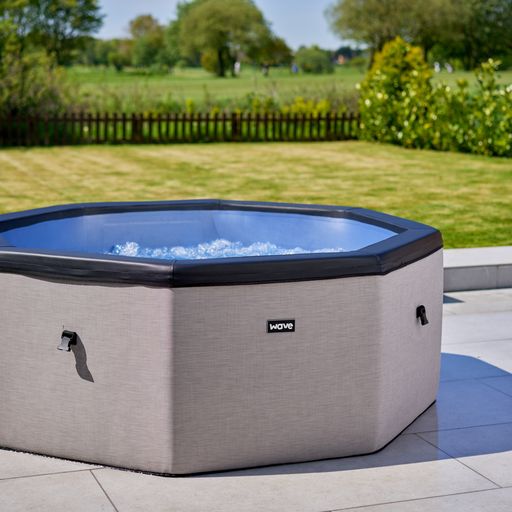 km_londonuk's tweet image. International Leisure Brand, Wave, Announce the Release of their New Foam Spas. #spas #relaxation #luxuryspas @WaveSpas english-living.com/el523-39/wave-…