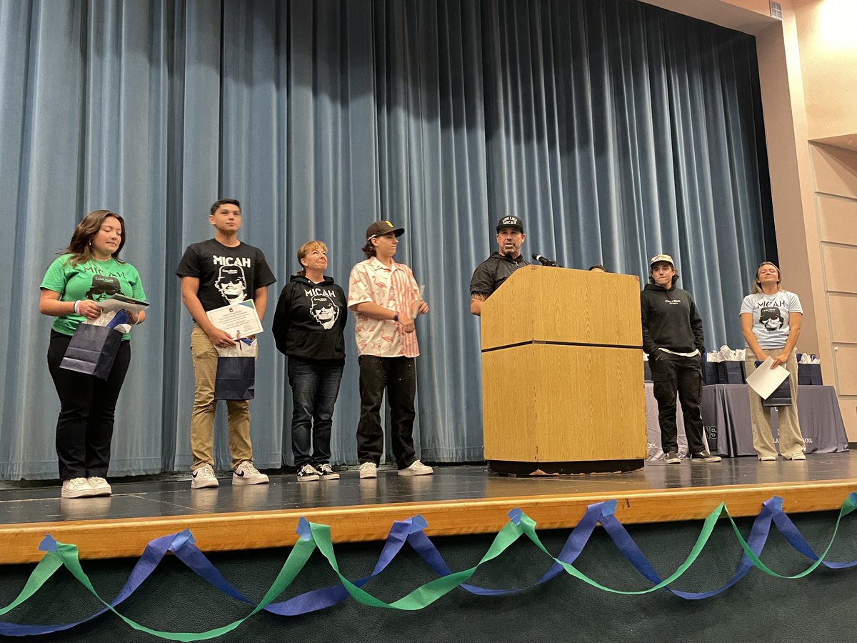 RicardoCooke1's tweet photo. What a special moment as the Wiggs Family presents the first ever Live Like Micah scholarship.  Great job Chris Saucedo, Maisey Boldt and Ashley Segat!!  Our students received over one million dollars in scholarship! https://t.co/1CCiCnqrN9