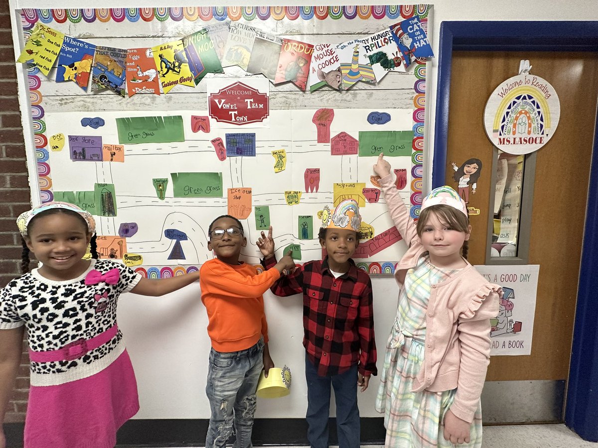 IanthaLasoce's tweet image. We celebrated learning our vowel teams by creating a “Vowel Team Town”!So stop by to discover that there are vowel teams all around us! How many Vowel Team words can you find? So much creativity, collaboration &amp;amp; teamwork by my Wildcat Readers. #IMSE #SoR #structuredliteracy