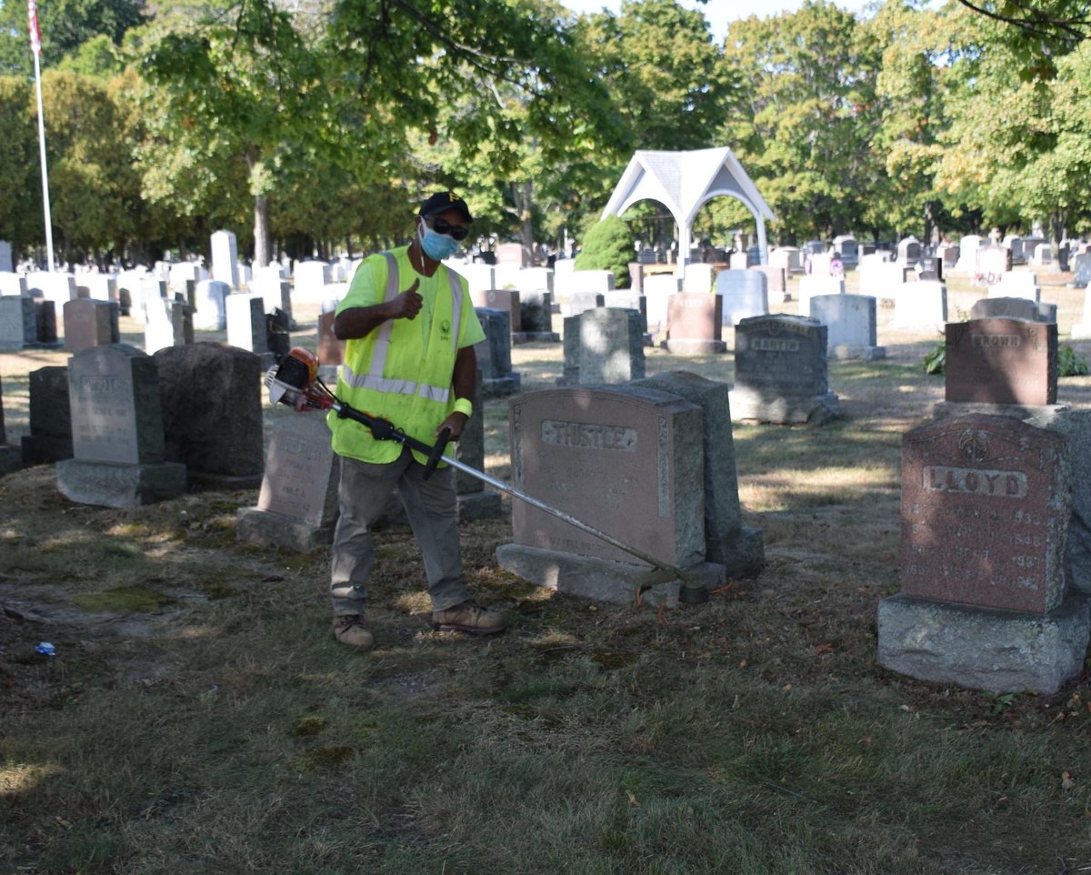 Mayor_DeMaria's tweet photo. In celebration of #PublicWorksWeek, I'd like to thank all the members of our Department of Public Works for everything they do. 

Day in and day out, our DPW workers ensure our City is safe, clean and beautiful for our residents and visitors to enjoy. https://t.co/WNYW4PGFKC