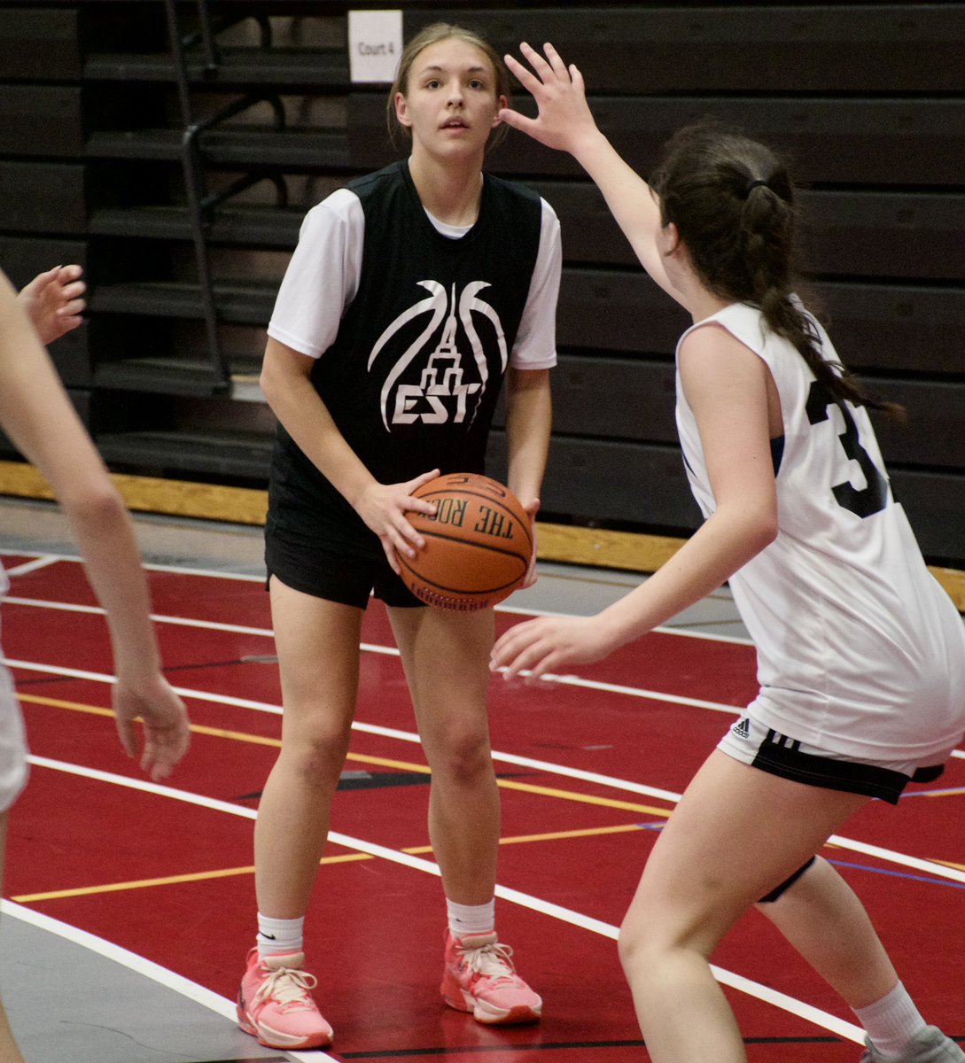 Surprise surprise… I’m still not done writing about #ESTWNYWarmup &amp; again, it’s a FREE READ ‼️

More love for the Class of 2025, this time a recap of some of the eye-catchers in the frontcourt… here ⬇️

empirestatetakeover.com/2023/05/25/202…