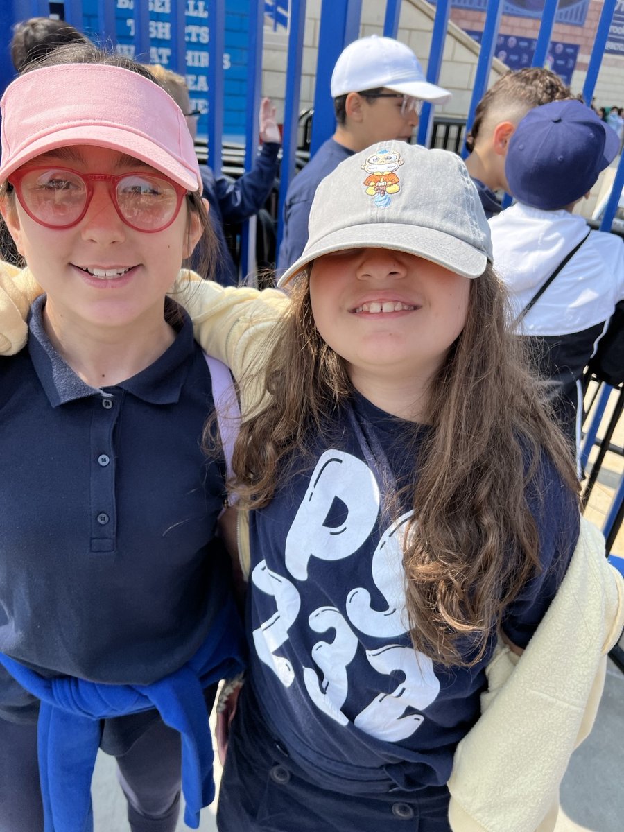 PS232QStrong's tweet photo. PS232Q Strong - Our fifth graders went to see the Mighty Cyclones play baseball today! "Take me out to the ballgame.....!" @D27NYC https://t.co/YsHiJFsqEN