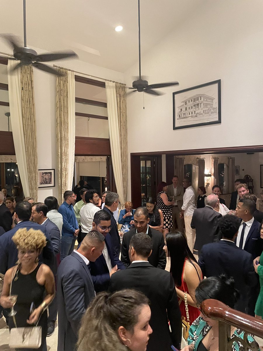 UKinPanama's tweet photo. En la residencia del embajador @timstewfcdo tenemos la recepción de la conferencia @IExistToo_proj que discutirá como crear espacios de trabajo inclusivos para personas #LGBT+ en la industria #marítima 🏳️‍🌈🏳️‍⚧️

Gracias @canalpilots @uniofnewcastle por el apoyo 🤝 #WeExistToo https://t.co/XYA9H052i3