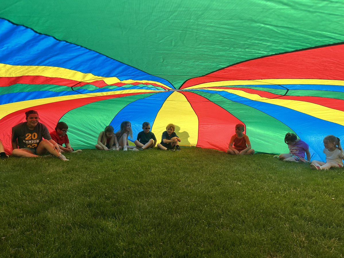 Oak Flat was sent on a quest to save the school from the evil pirate!  We followed the treasure map and saved the day by using teamwork and having fun! #FieldDay #BSSDProud #OakFlatProud