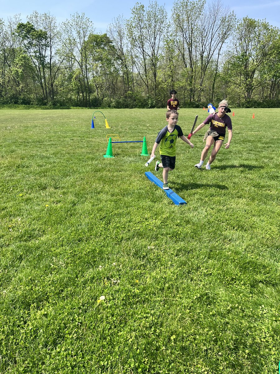 Mrs. Brenize tweet media