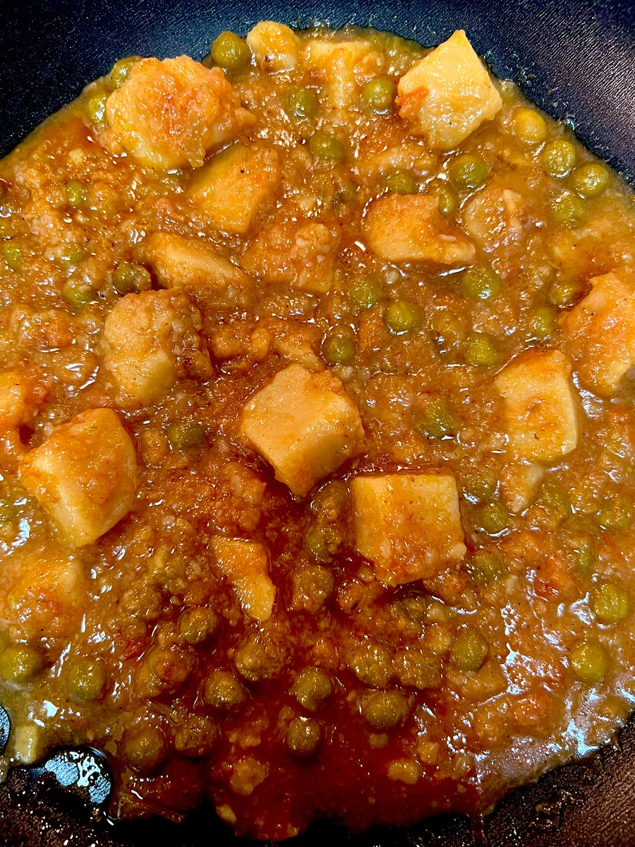 Made Aloo Mutter for dinner night! #Vegan #PlantBased #Vegetarian #DairyFree #Natural #VeganRecipes #Homemade #Cooking #Health #Wellness #WholeFood #Meatless #WhatHappensInMyKitchen #indianfood