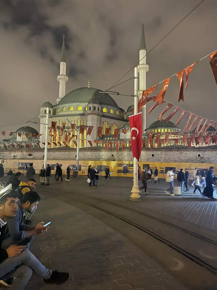 مسجد ميدان تقسيم