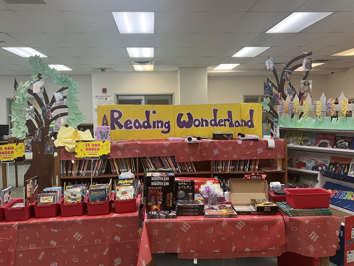 We are still having our book fair, so please stop by! ⁦<a href="/Gerald_Fitzhugh/">Gerald Fitzhugh II, Ed.D. 👌🏾♦️👌🏾♦️KAY</a>⁩ ⁦<a href="/debraprinc/">debra joseph-charles</a>⁩ ⁦<a href="/ops_district/">Orange Public Schools</a>⁩