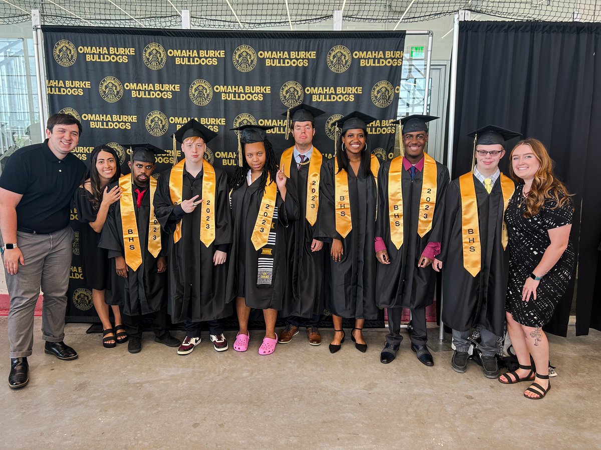 Rockstars_BHS's tweet photo. Happy graduation!! It’s been an honor to teach and coach this group 🖤💛🐾 #seniorclass2023 @burke_athletics @OPS_Burke https://t.co/79invy7y1Y