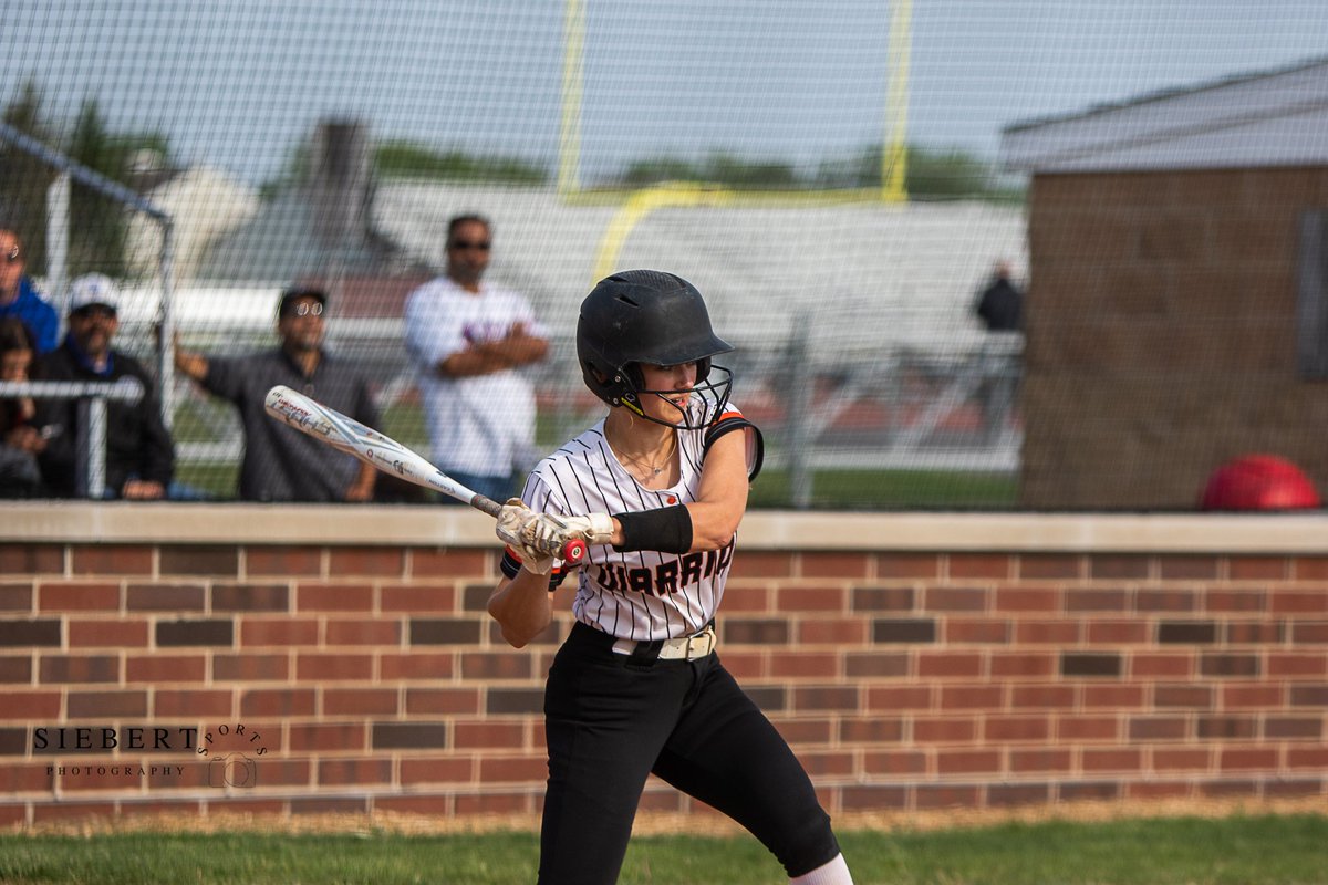 <a href="/MaddieHoffman24/">Madilyn Hoffman</a> also had herself a great game with a HR 💣 in the 4th inning to add to an all around great game from <a href="/SoftballMchenry/">McHenry Softball</a> 💪🥎 <a href="/WE_R_WARRIORS1/">McHenry Athletics</a> <a href="/NWHPreps/">Northwest Herald Preps - Shaw Local</a>