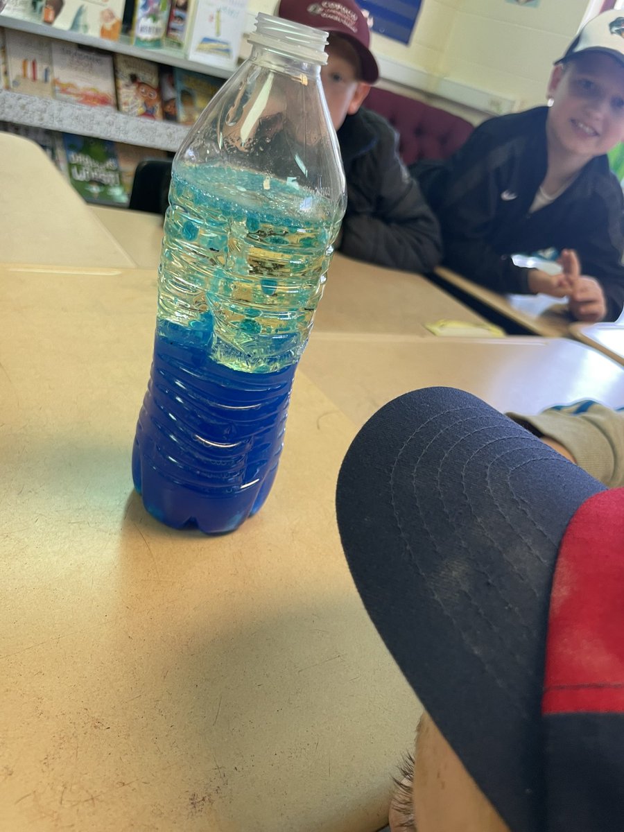 nikireneb's tweet photo. Science Day rotations in our grade. Kiddos had a blast doing obleck, slime and making lava lamps #science #BCPS #secondgrade https://t.co/fUwoOJTm94