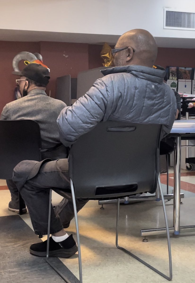 VoteJeffJohnson's tweet photo. I returned to the Collinwood neighborhood for the East 140th Area Street Club meeting. These grass roots discussions are important to understanding the reality of the daily challenges of living in the city. Invaluable information. #citizeninvolvement #neighborhoods #Cleveland https://t.co/dajrnT0VGA